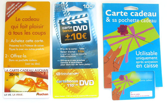 Trois cartes cadeaux détachables